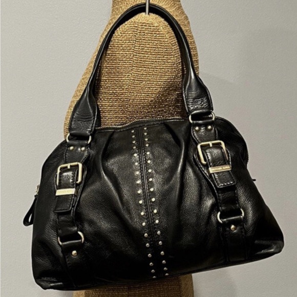 🖤Michael Kors Studded Astor shoulder Handbag - Picture 1 of 16